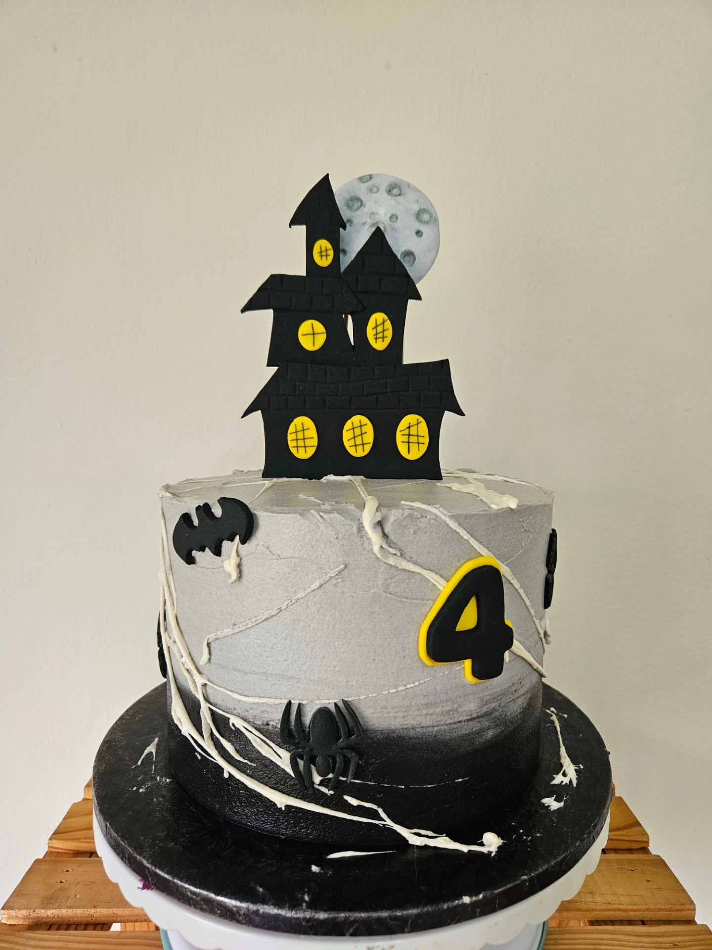 Spooky cake